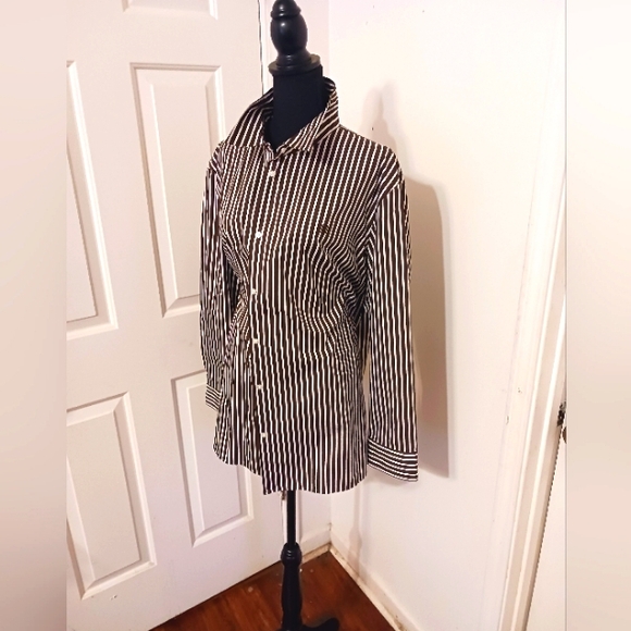 CHAPS button down shirt - Picture 7 of 11